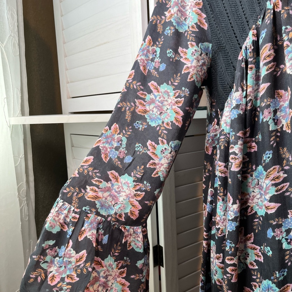 VOLCOM DRESS - Picture 5 of 11